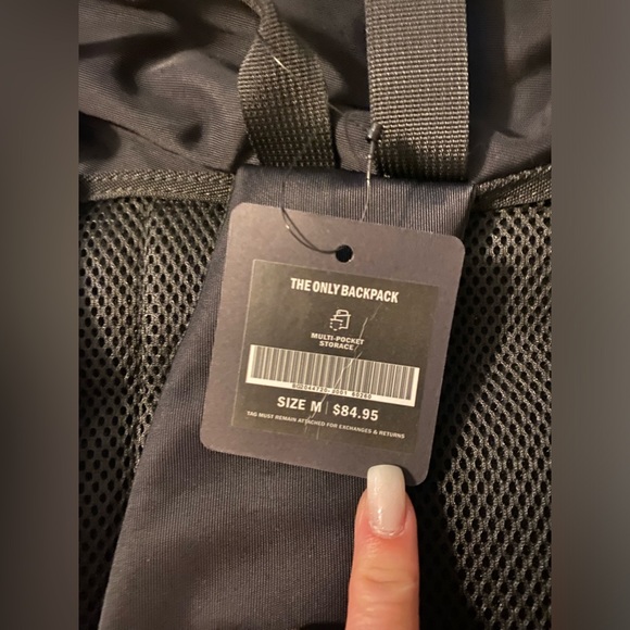 Fabletics - The Only Backpack - New with Tags - Picture 8 of 8